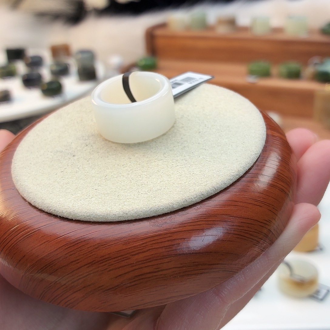 和田玉未镶嵌戒指白玉圆切18.32mmj99