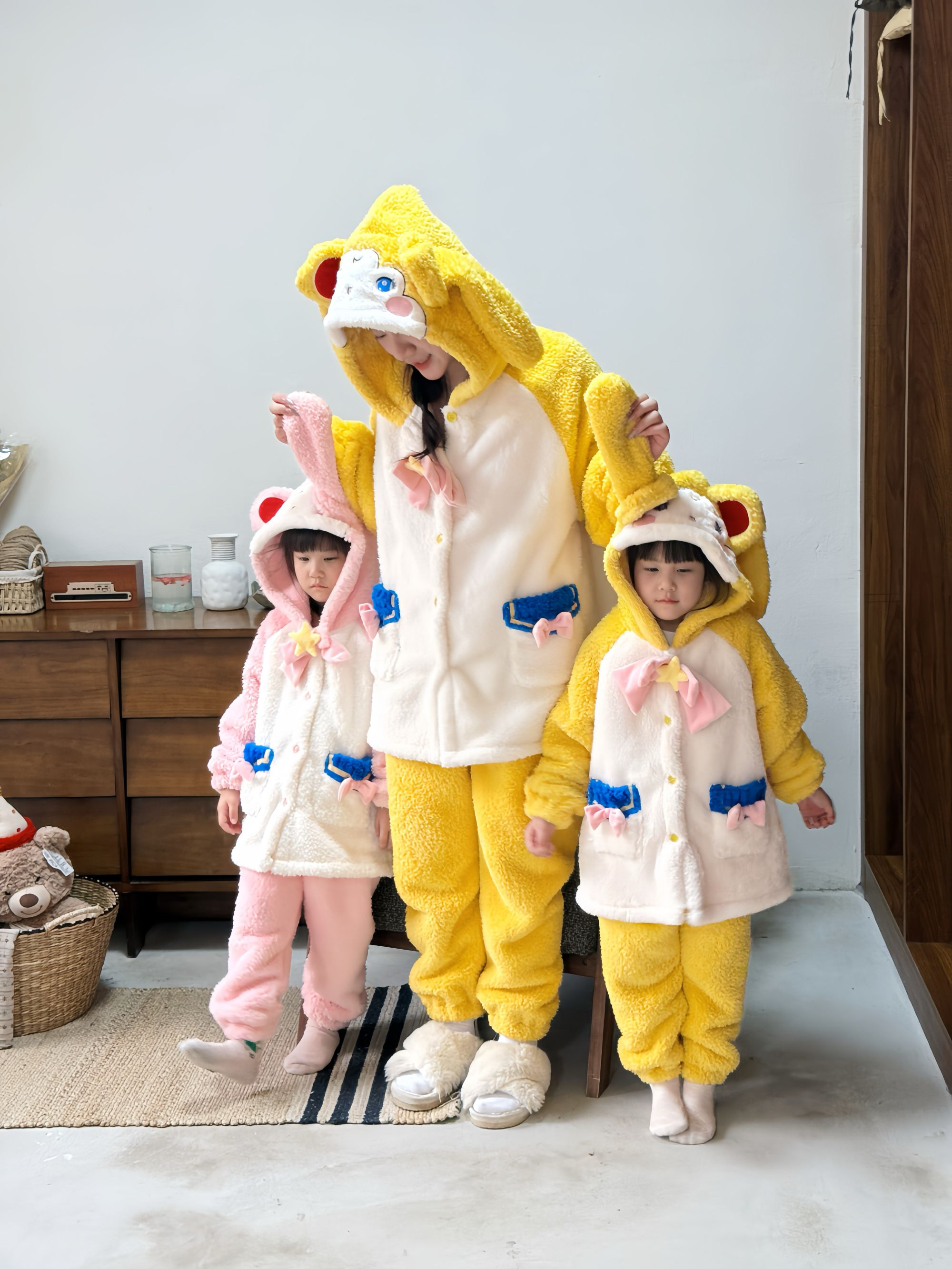 2025亲子秋冬女童居家保暖休闲风卡通家居服套装家居服加绒女孩