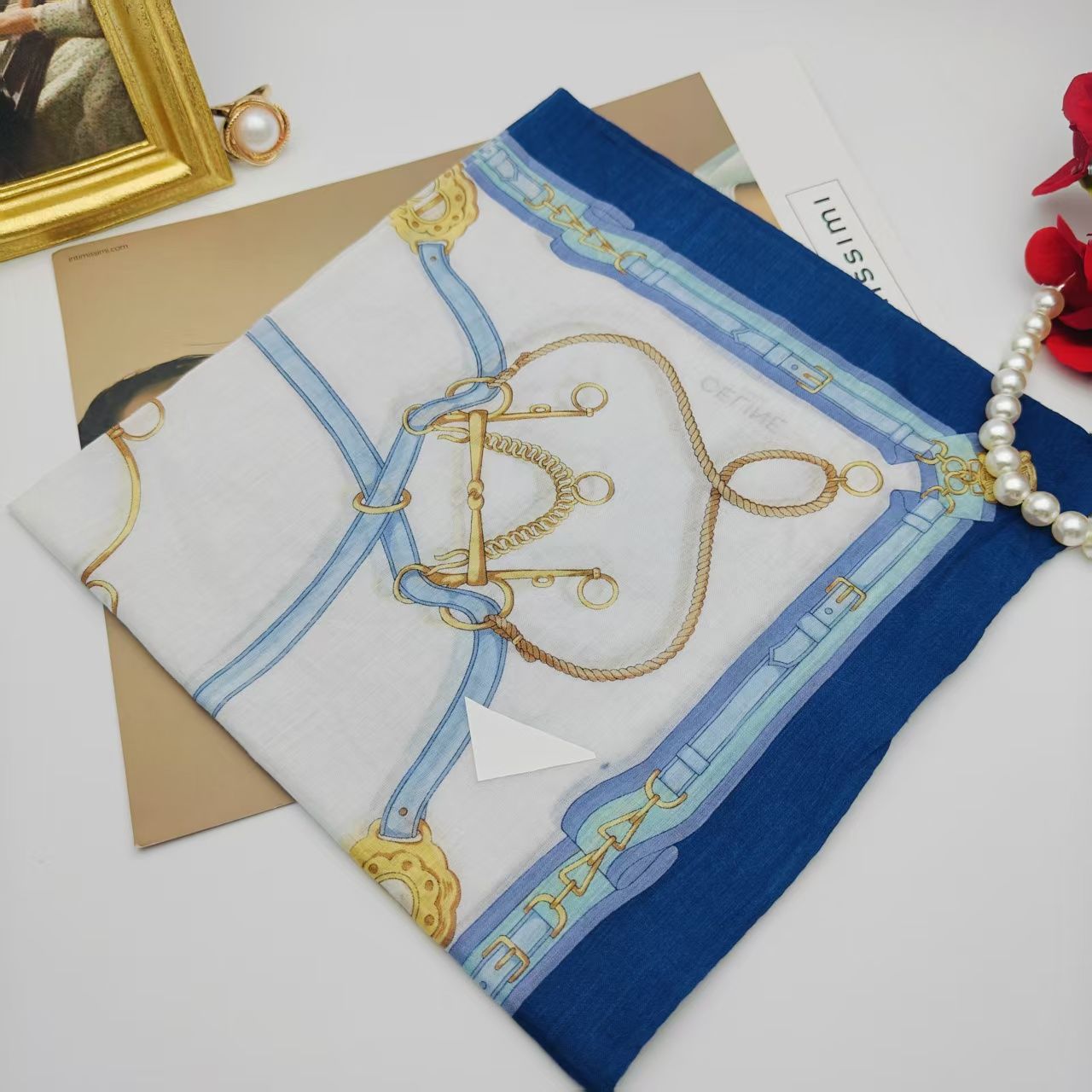 95新 Celine/思琳 海囤/思琳/丝巾/微瑕/yy05830