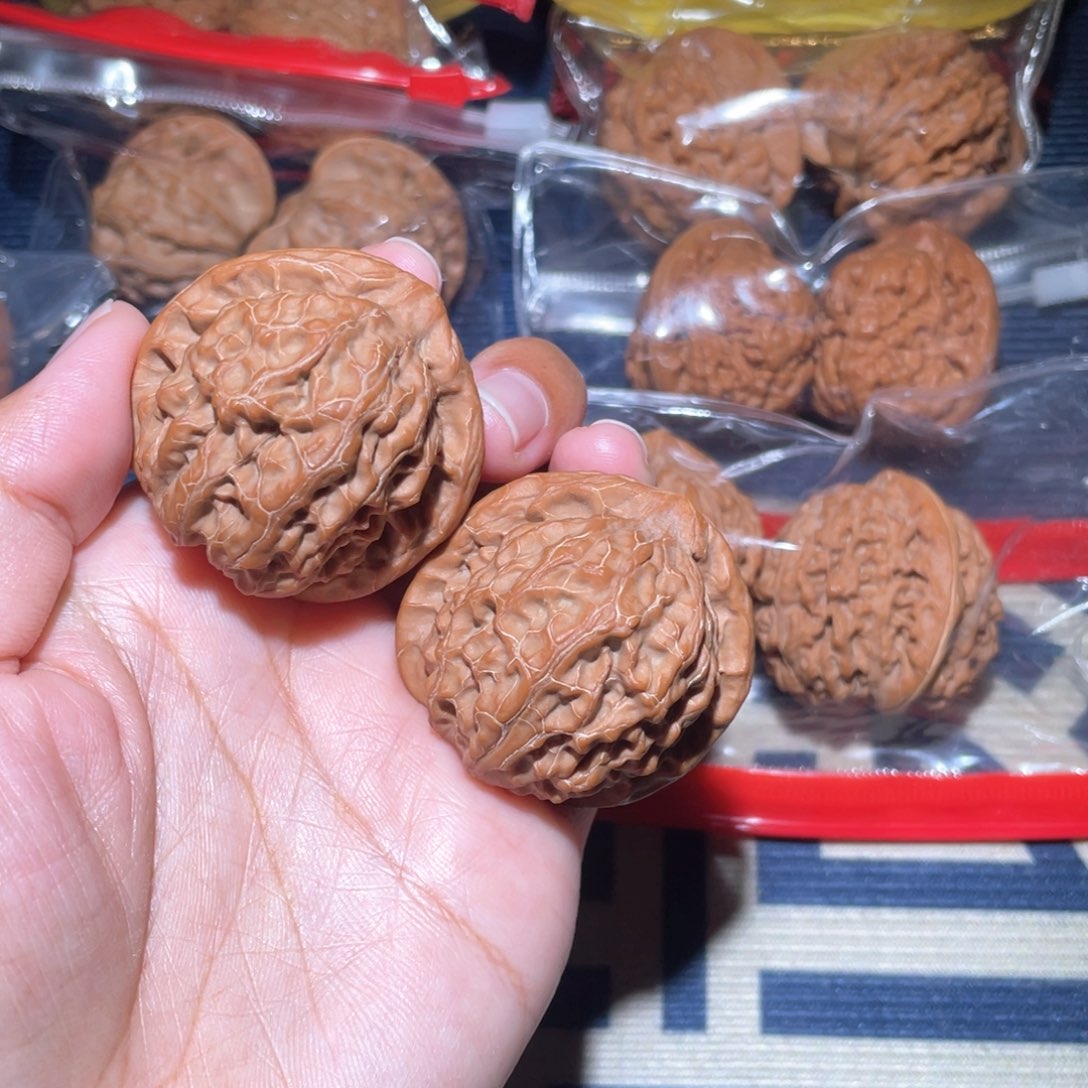 文玩核桃吊坠水月莲花42