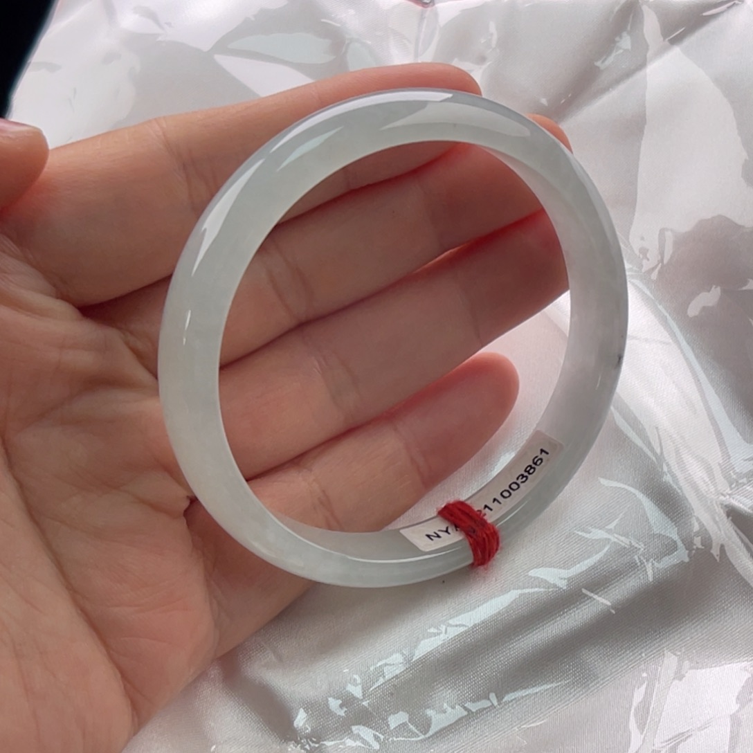 翡翠未镶嵌手镯60无大纹裂48小时鉴赏微石筋棉丝色点