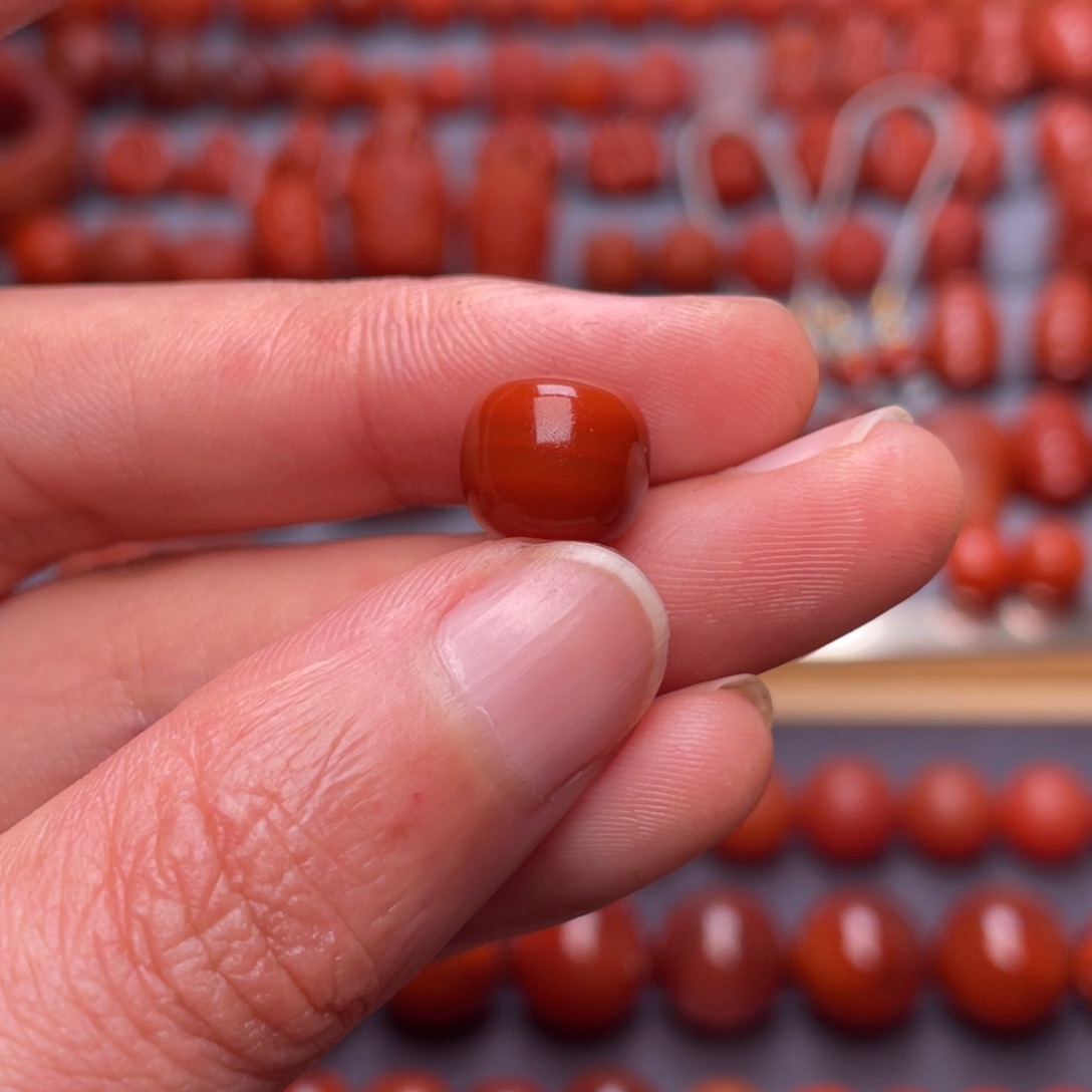 南红玛瑙其他未镶嵌横**直W10瓦西锦红老型珠