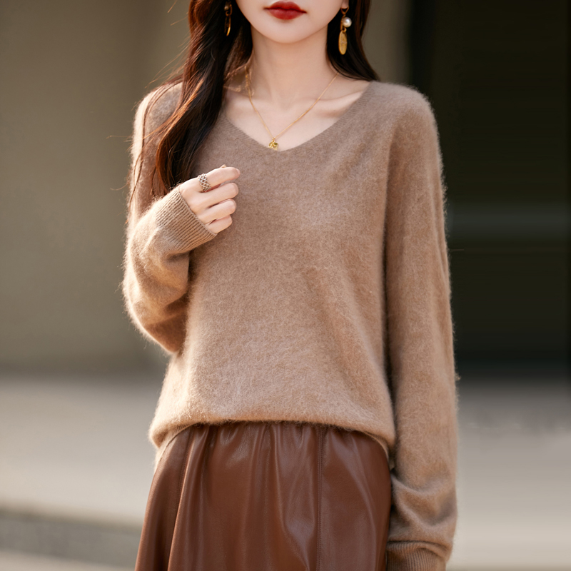 【一线成衣】女士V领无缝一体拉绒针织衫长毛拉绒打底衫
