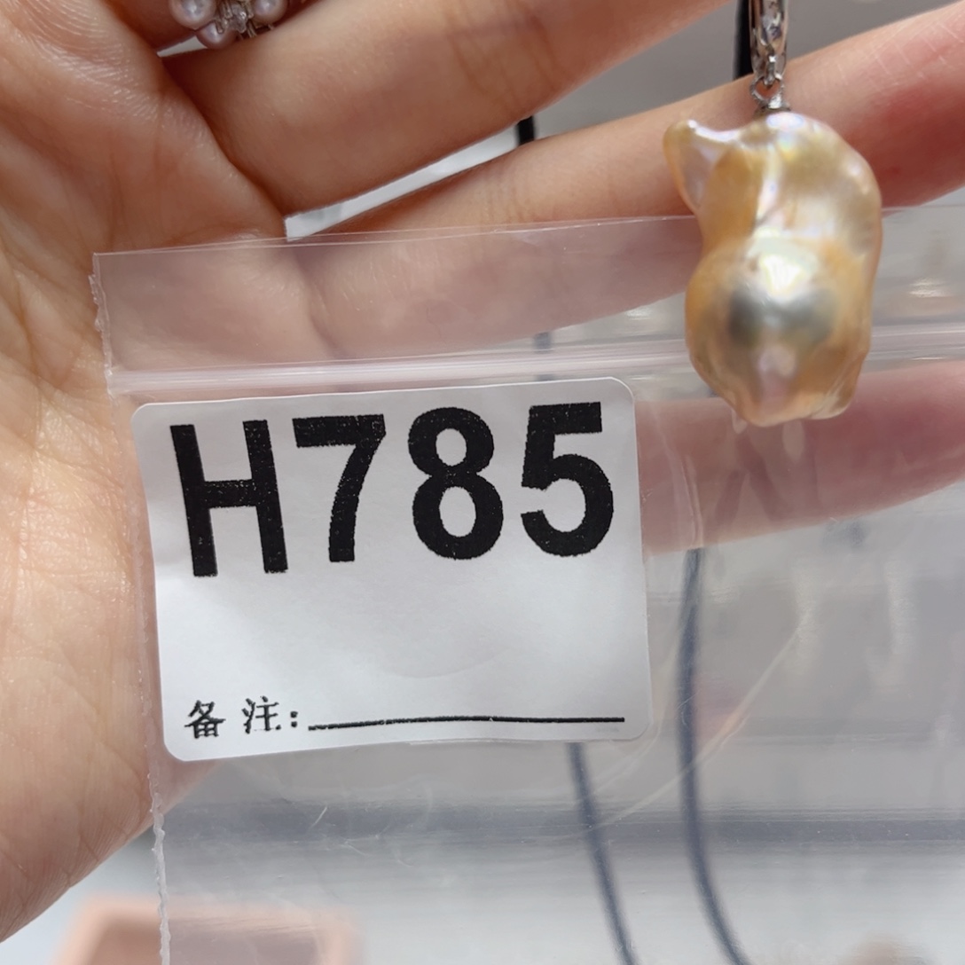 颈饰未镶嵌淡水珍珠