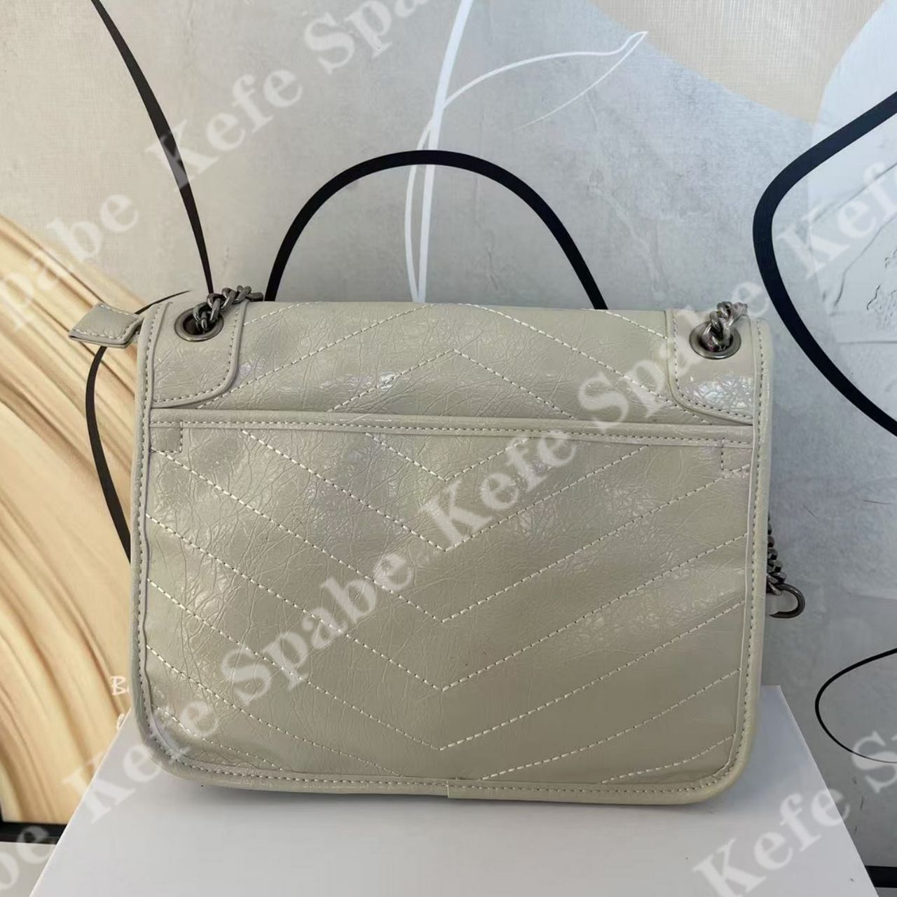 HM002  P25新款白色大号流浪链条单肩斜挎包-1