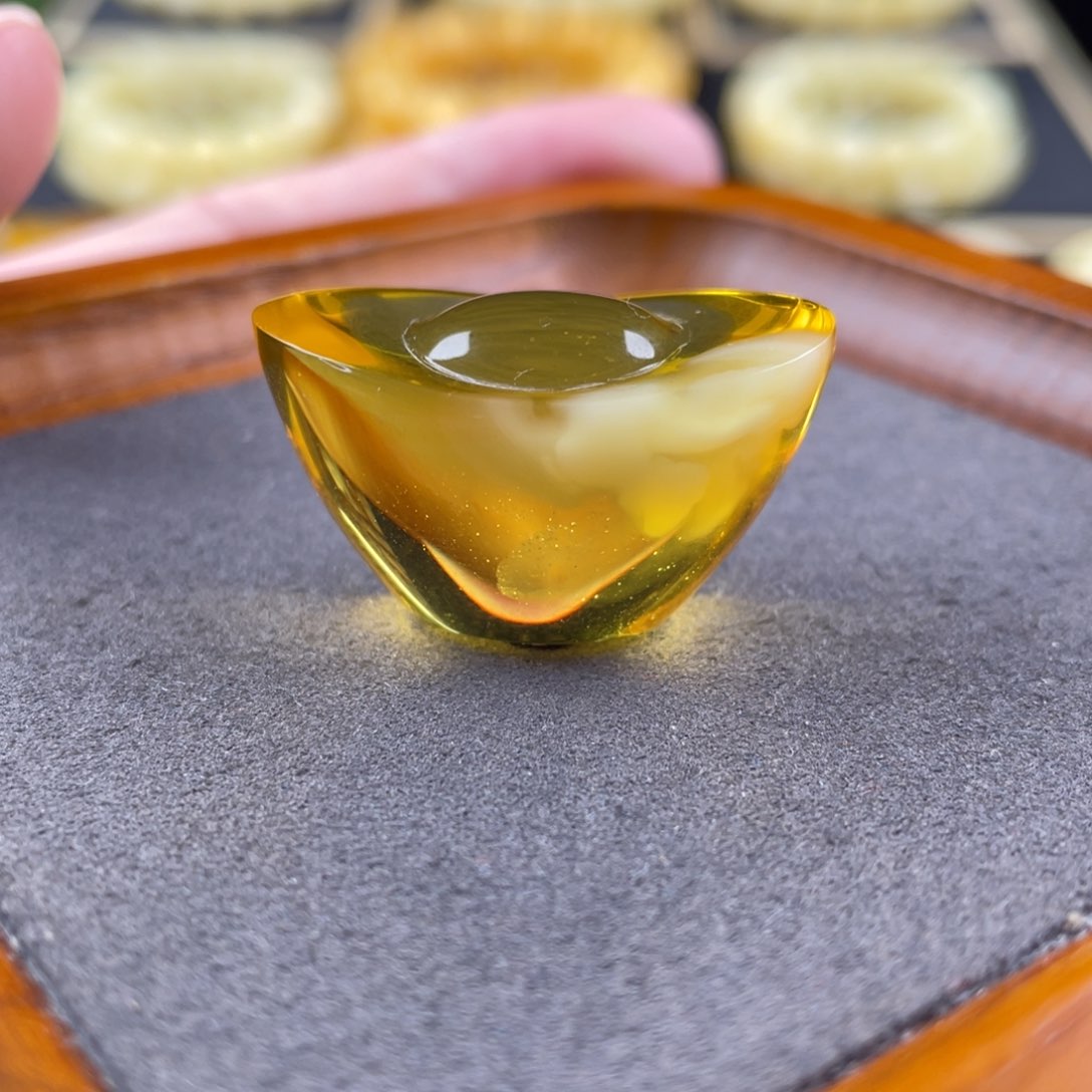 琥珀颈饰未镶嵌蜜蜡吊坠