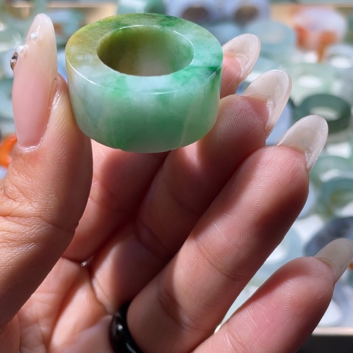 人***玉定制翡翠未镶嵌天然翡翠