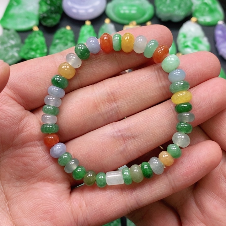 翡翠颈饰未镶嵌吊坠