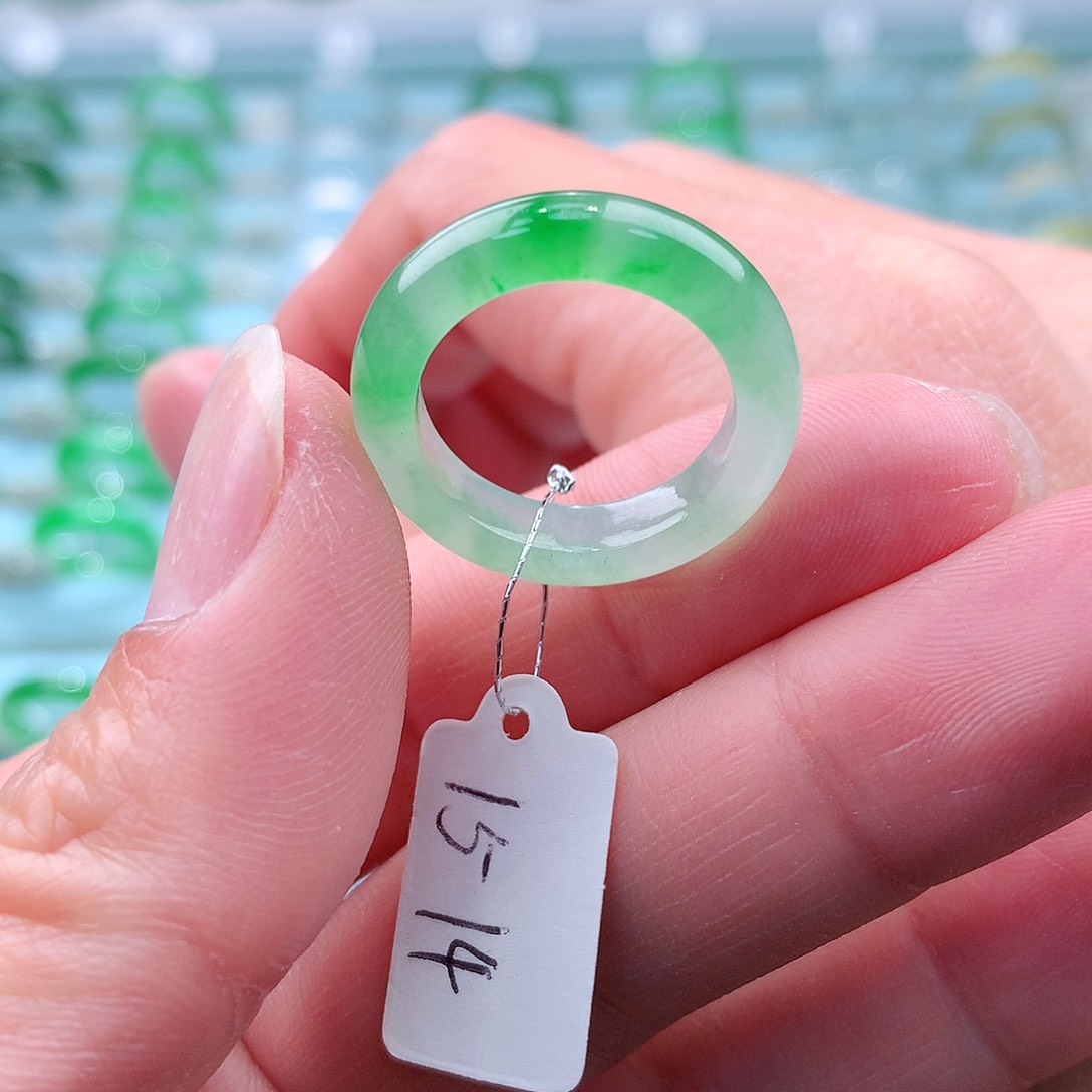 翡翠戒指未镶嵌缅甸翡翠A货