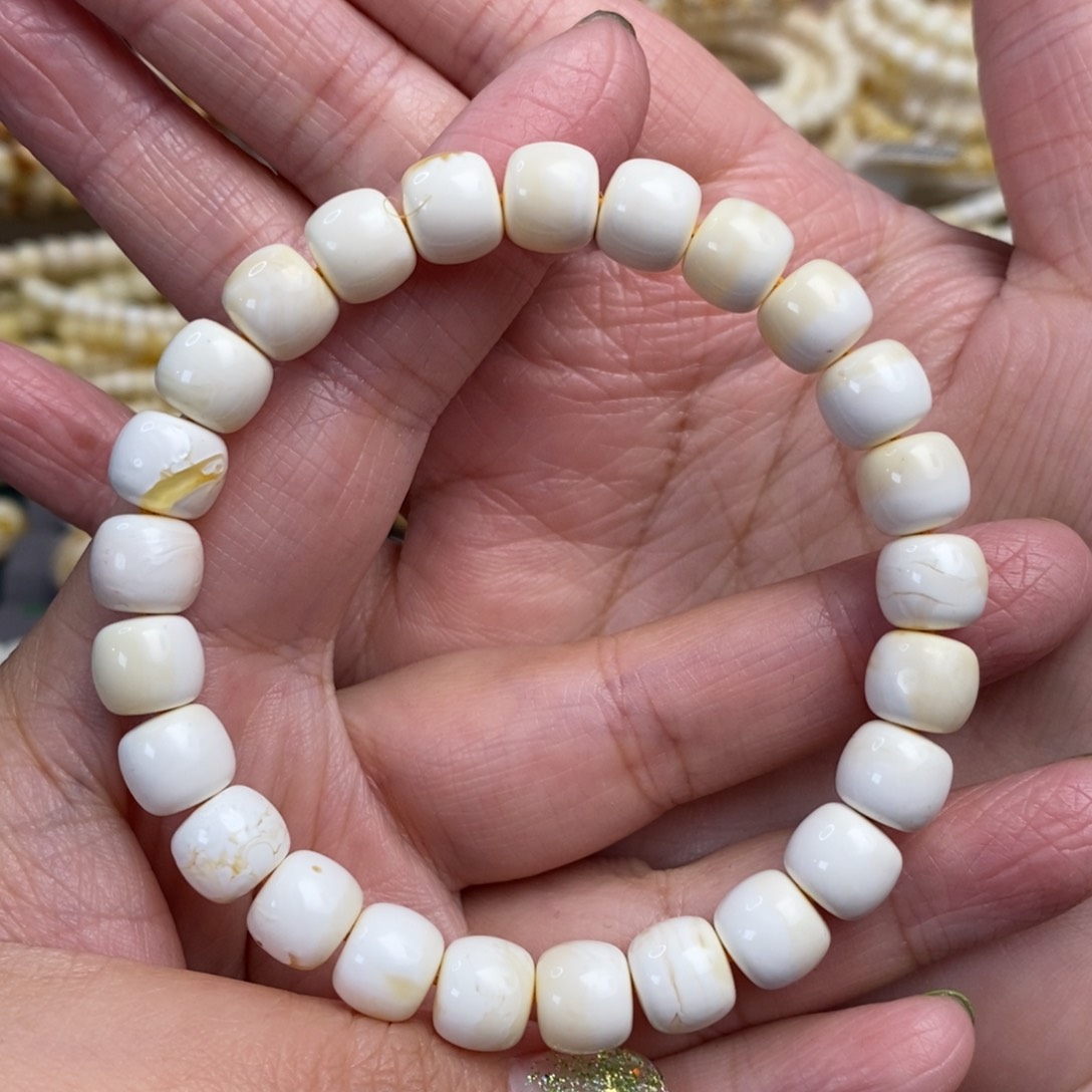 未镶嵌蜜蜡裸石漆瓷白老型手串9×8