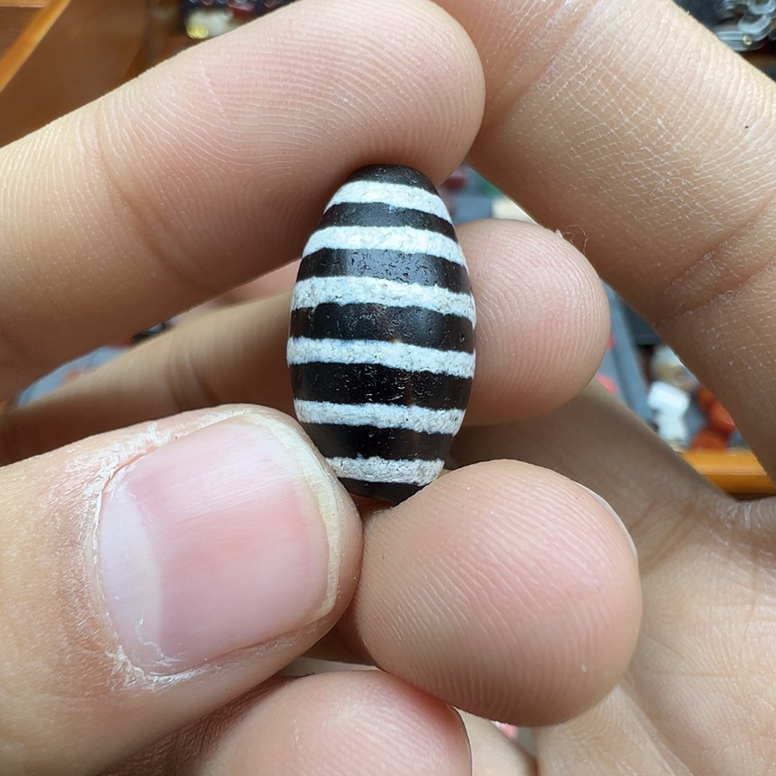 小***玛瑙/玉髓未镶嵌珠宝半成品