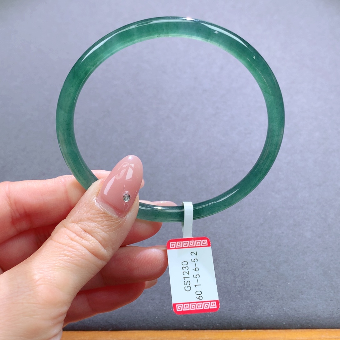 翡翠手镯未镶嵌天然翡翠手镯叮当镯