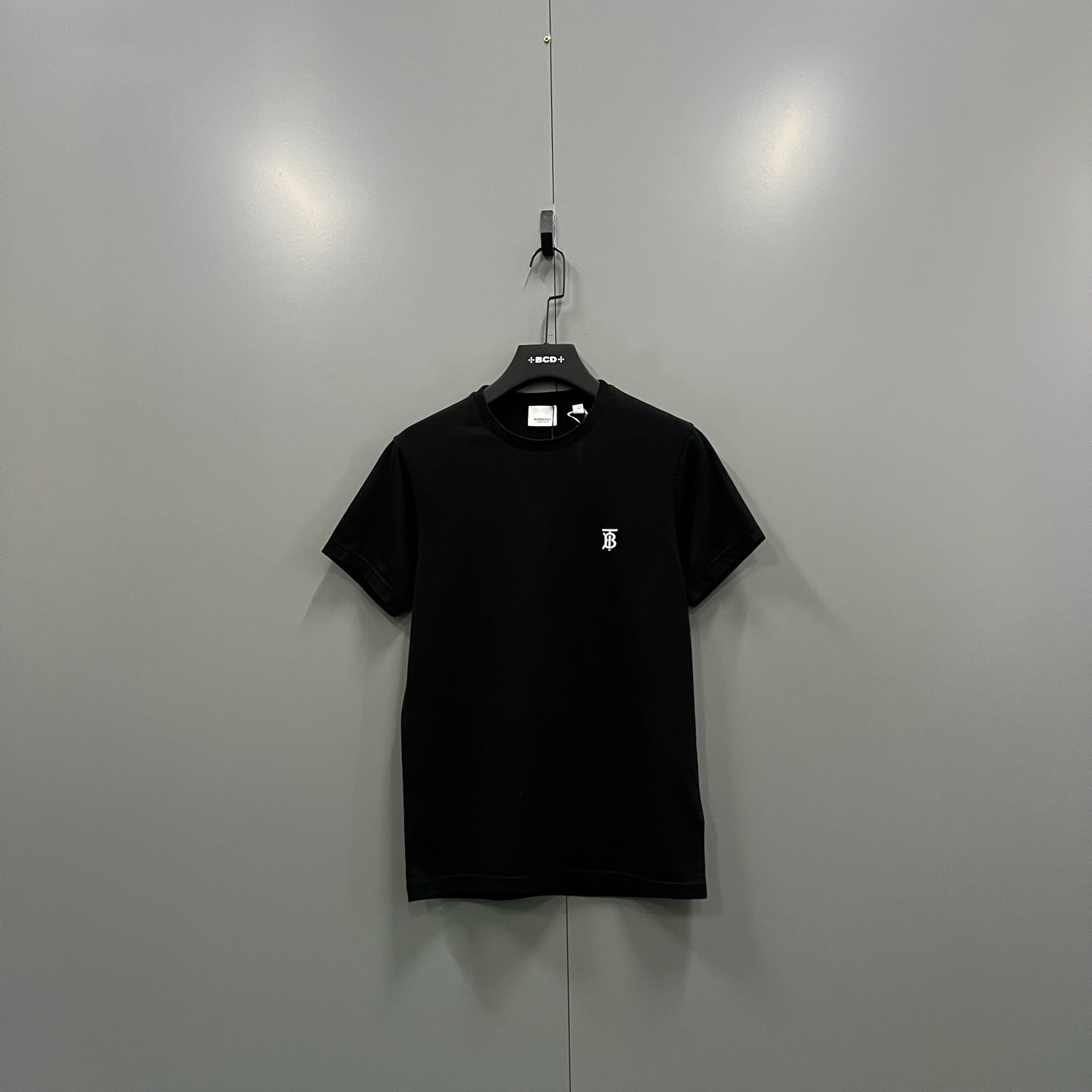 未使用 BURBERRY/博柏利 （ll）015337 黑色字母TB短袖 XS码