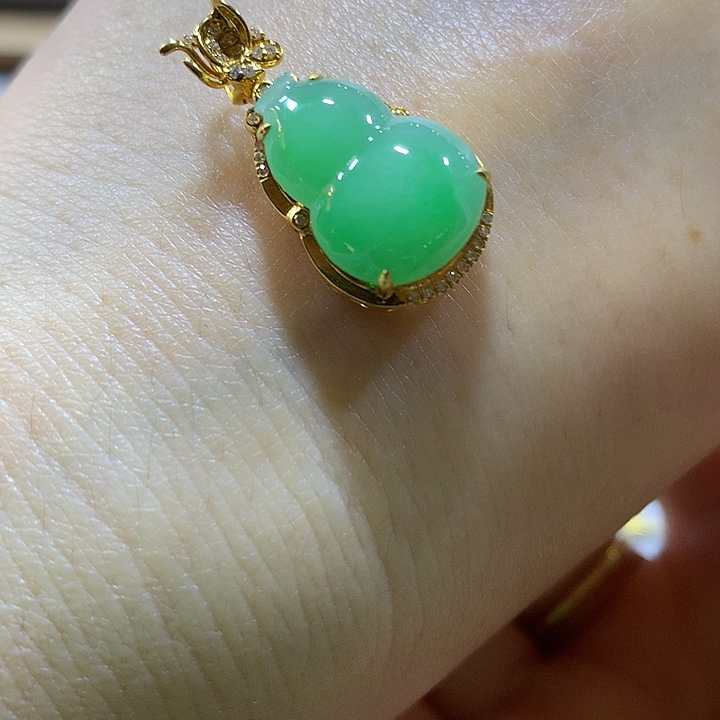 吊坠(不含链)18K金镶嵌翡翠