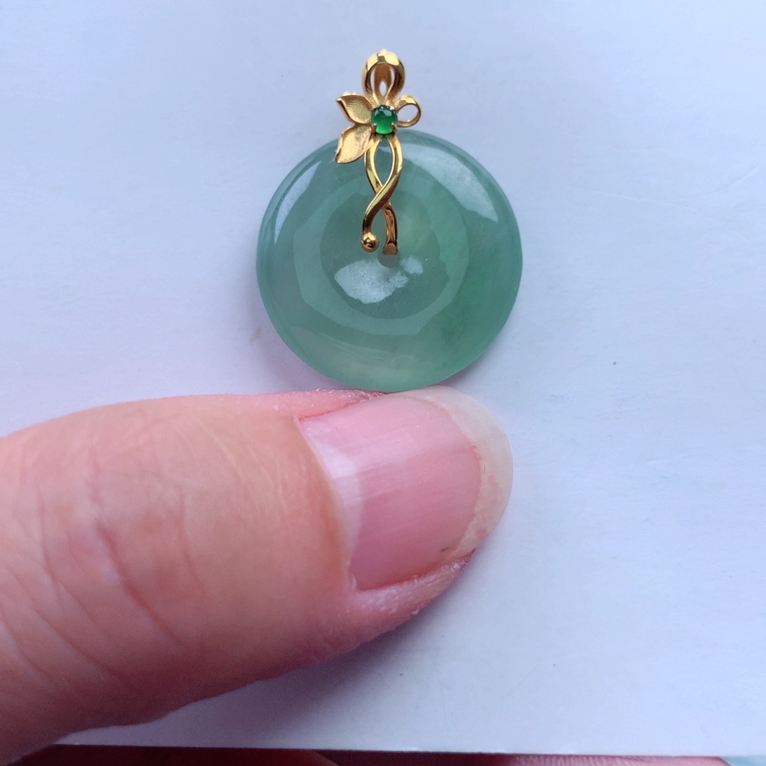 翡翠吊坠(不含链)18K金镶嵌