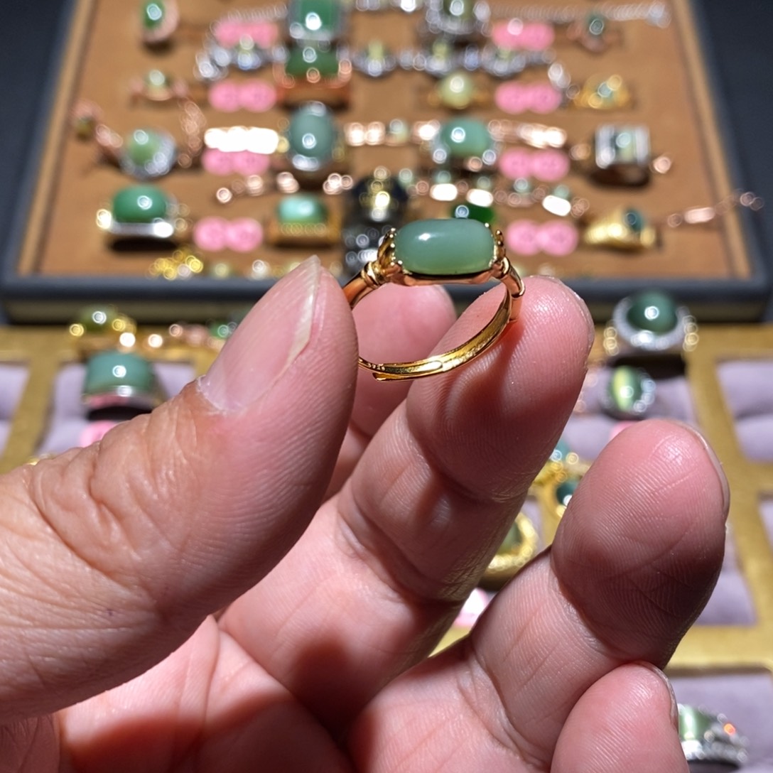 和田玉（碧玉）戒指未镶嵌