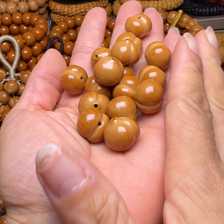 吊坠橄榄核聚宝盆