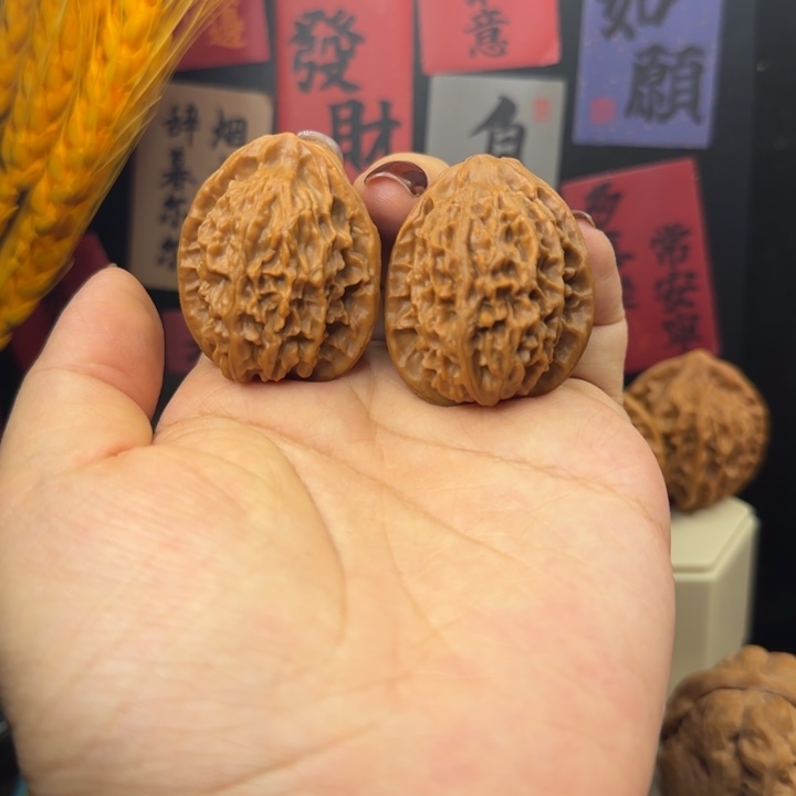 桃核吊坠野生小金牛