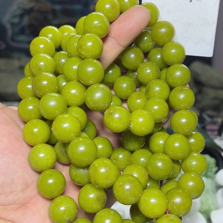 蛇纹石玉项链未镶嵌