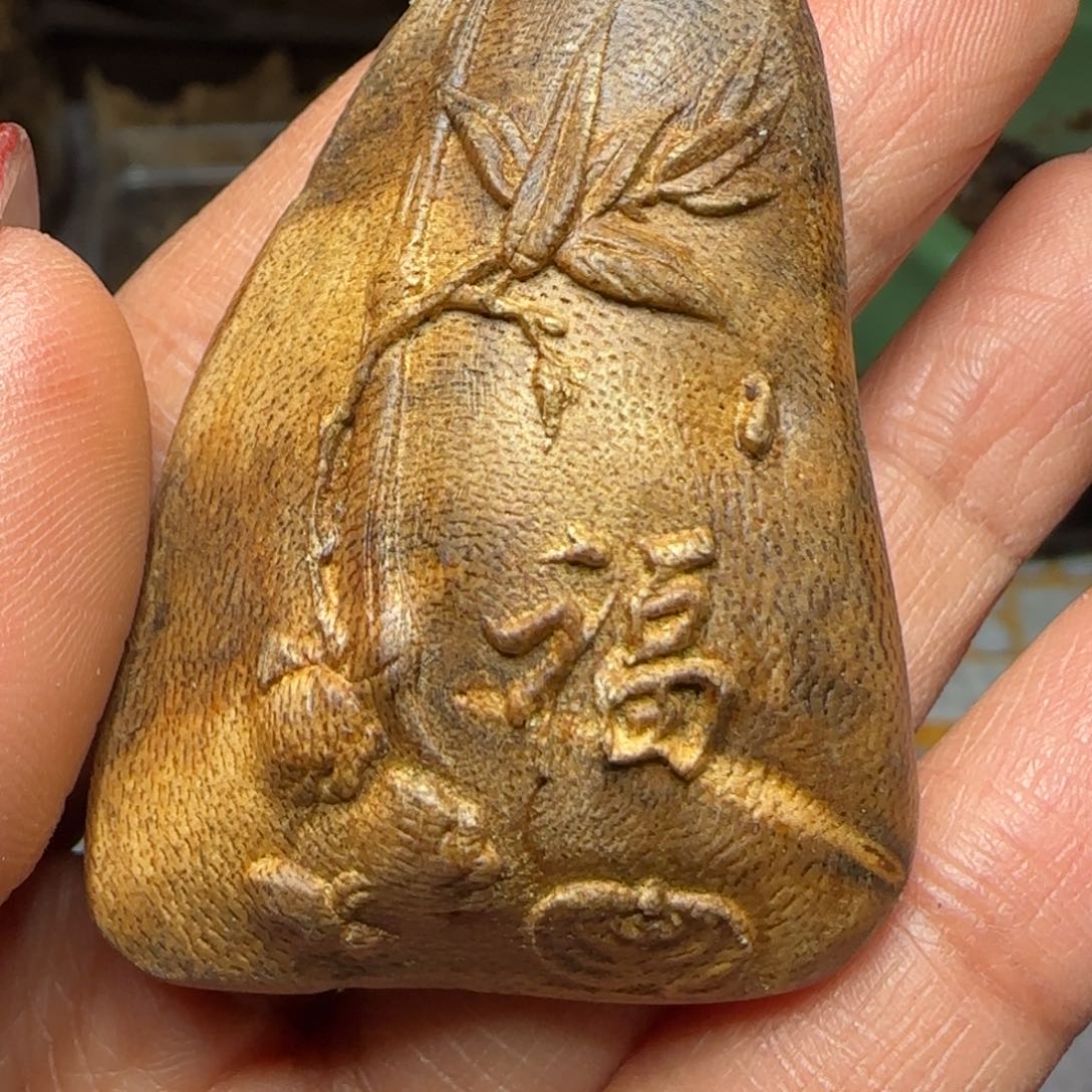 树脂制品秦****?白旗包头雕刻