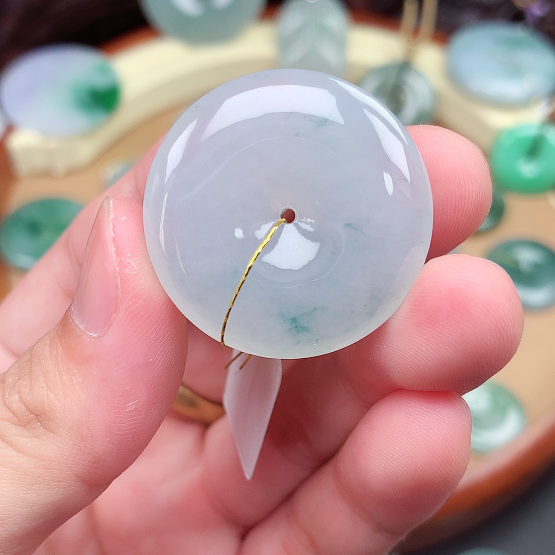 翡翠未镶嵌颈饰吊坠