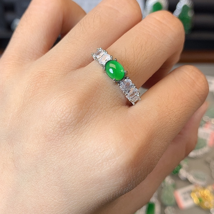 翡翠未镶嵌颈饰吊坠