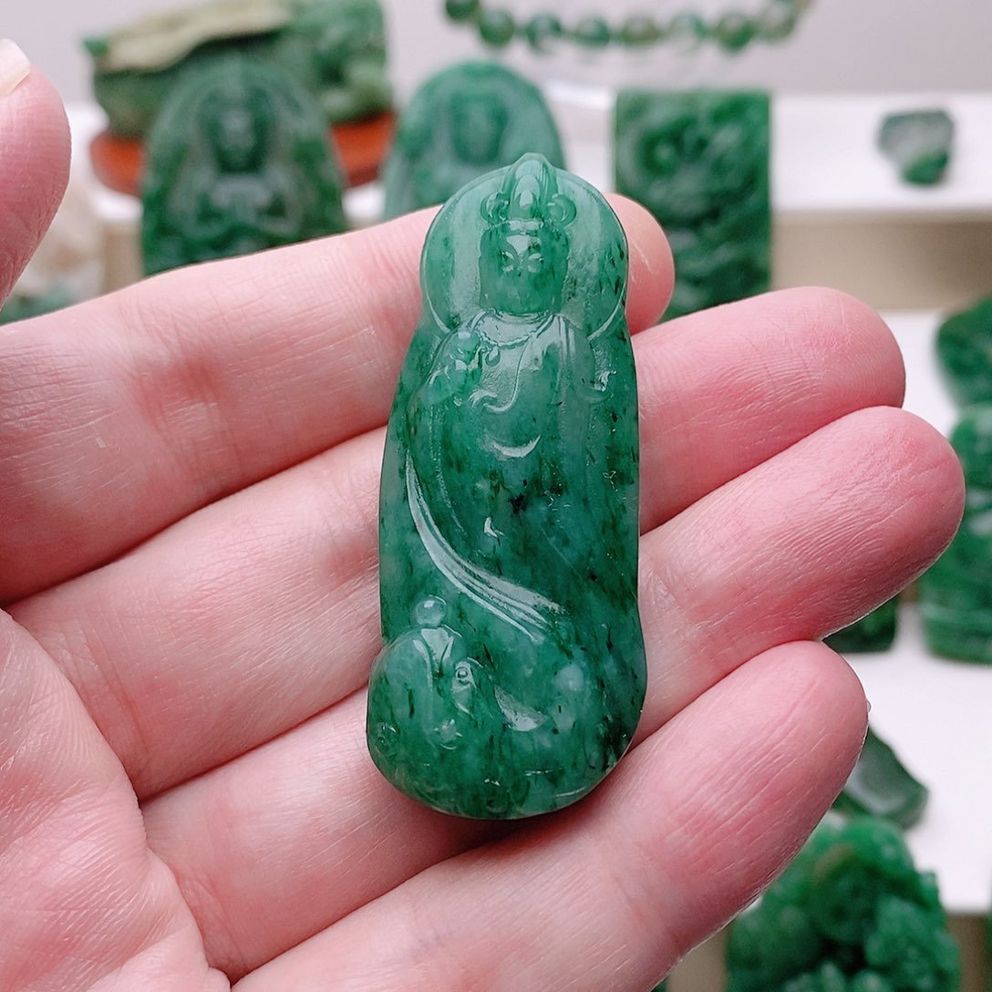 未镶嵌独山玉吊坠
