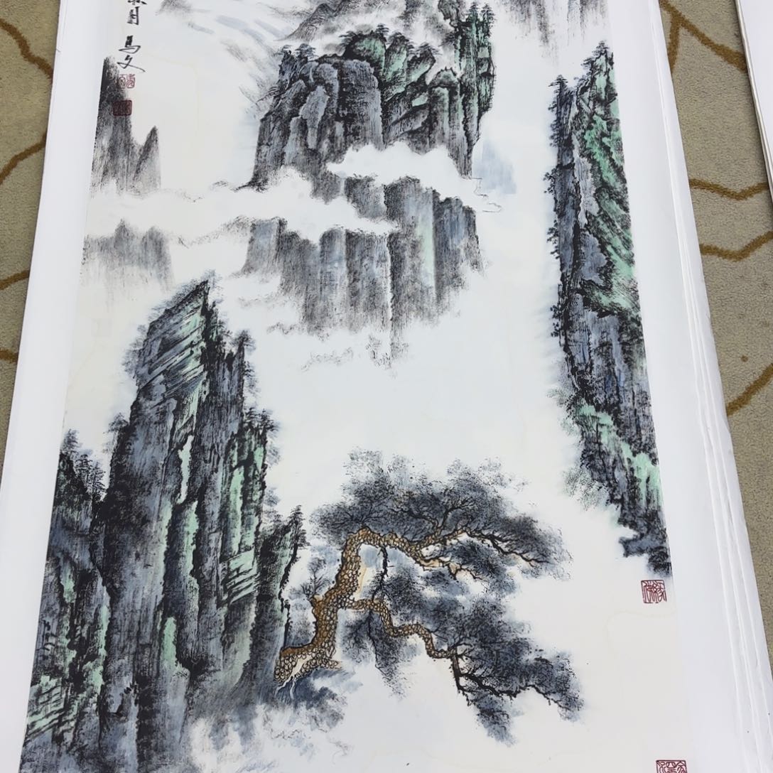 国画相**湖马文4尺山水马