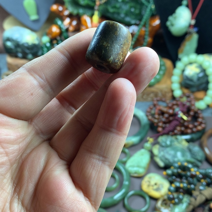 岫岩河磨玉（透闪石质玉）未镶嵌吊坠(不含链)