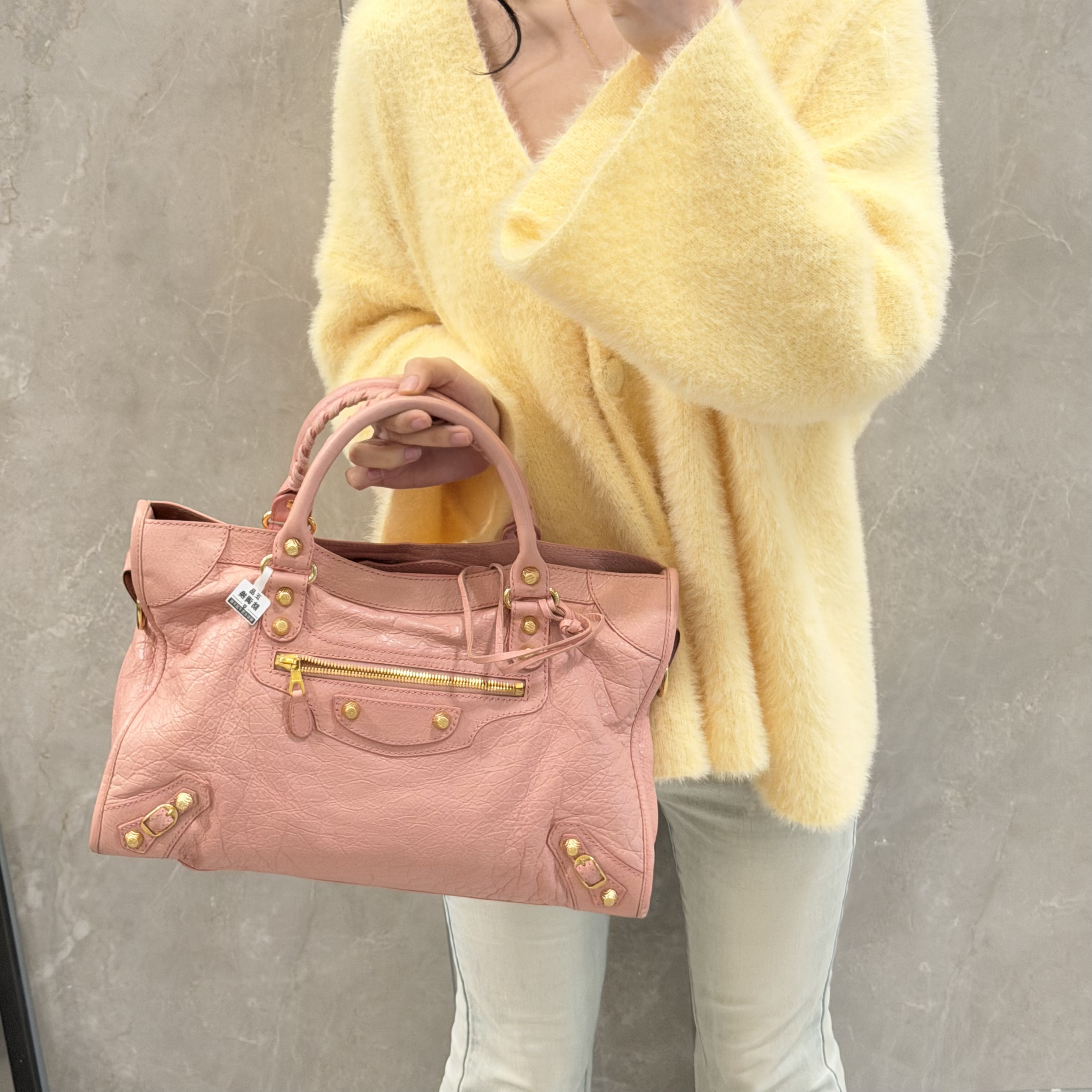 95新 Balenciaga/巴黎世家 95新 巴黎世家粉色机车斜挎包