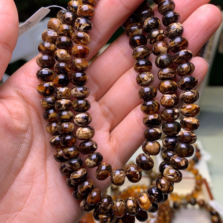 琥珀未镶嵌裸石抚顺琥珀8gf37