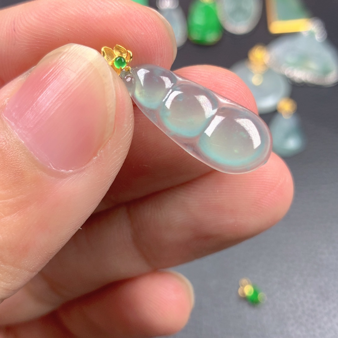 【闪购商品】翡翠18K金镶嵌颈饰翡翠