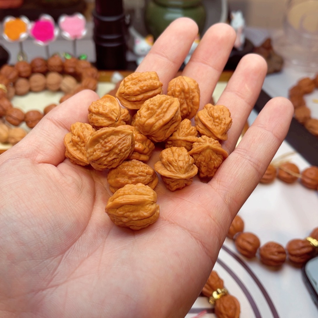 文玩核桃手串蛤蟆头