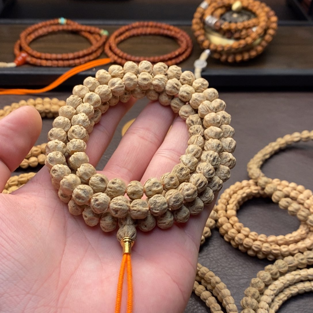 柏香籽/百香籽吊坠藏**旦