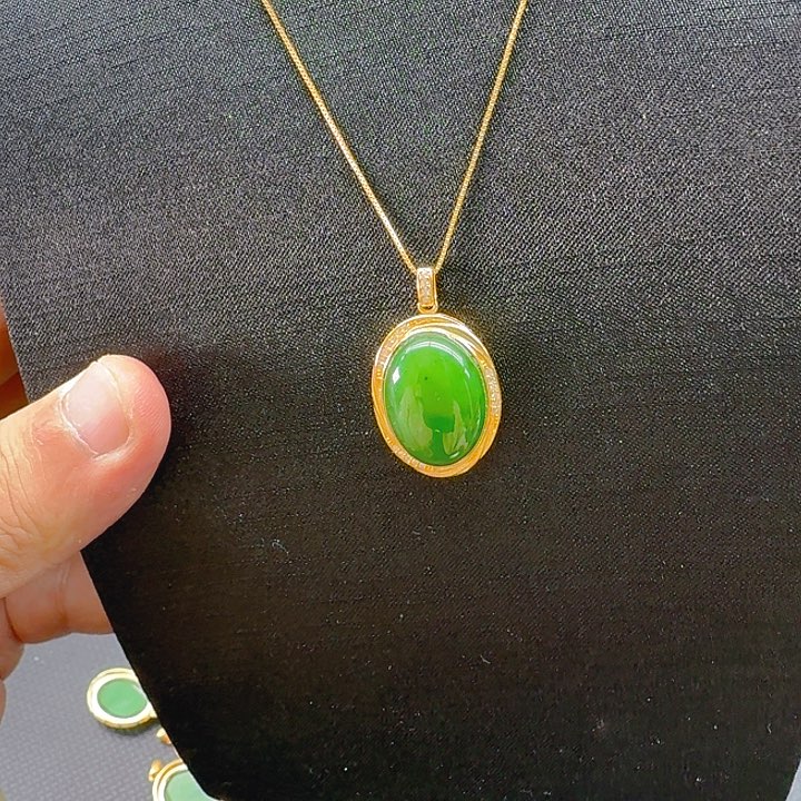 和田玉（碧玉）颈饰银S925镀金镶嵌