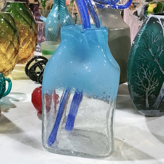 琉璃花瓶高27厘米口径7厘米