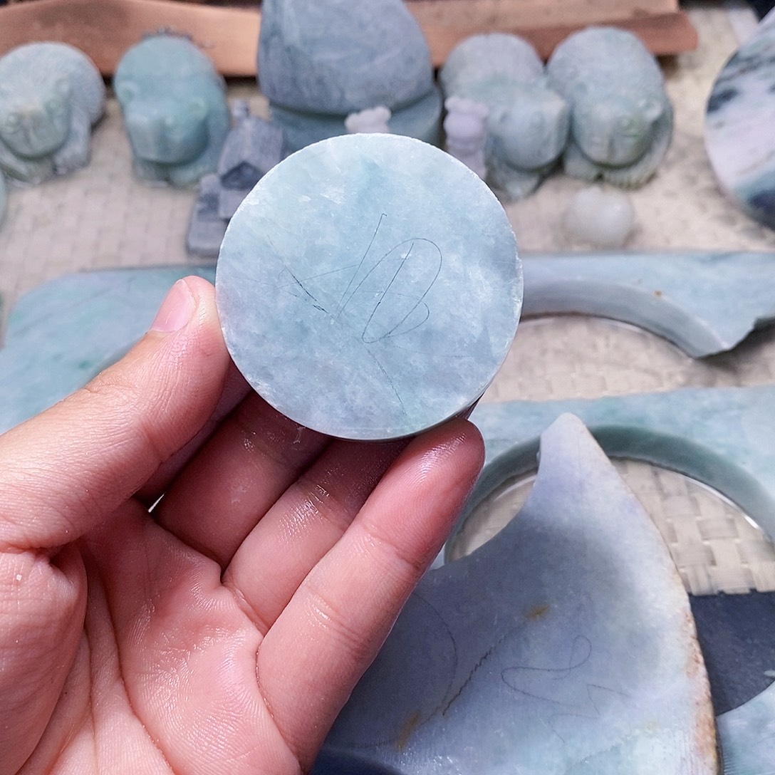 翡翠未镶嵌颈饰655