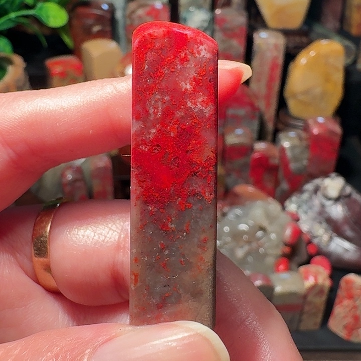 昌化鸡血石云**心昌化鸡血石