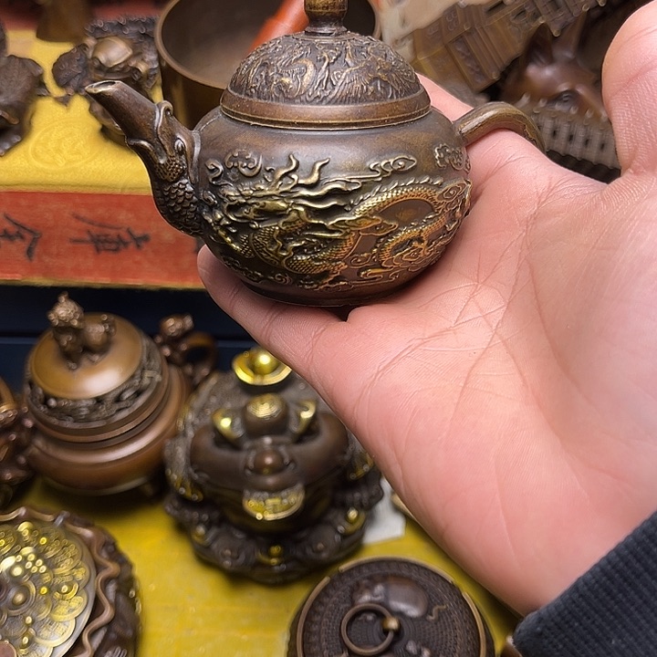 精美铜器点击下单