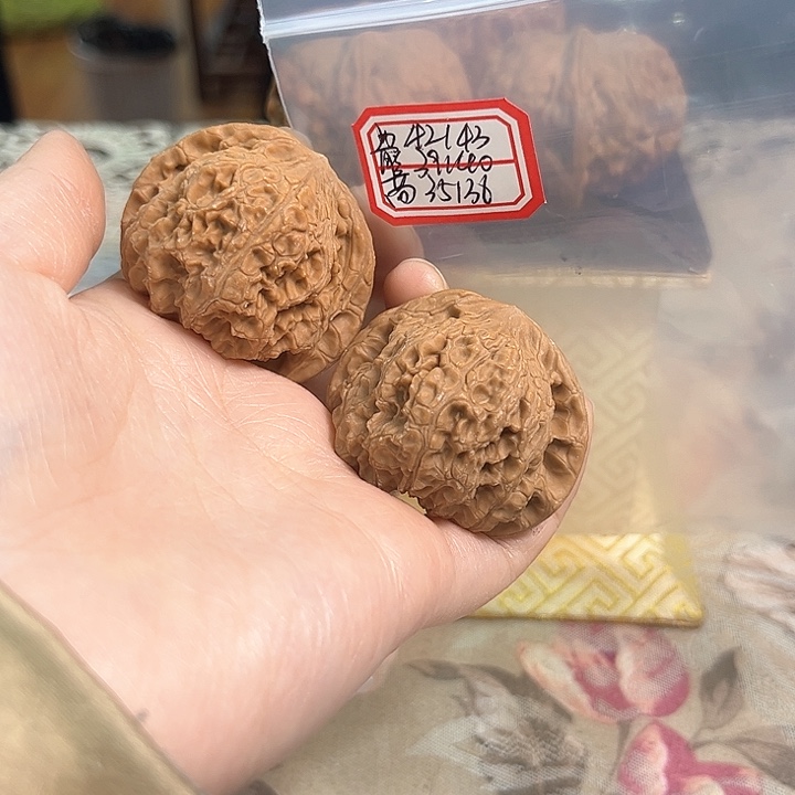 文玩核桃把件兴隆狮子头