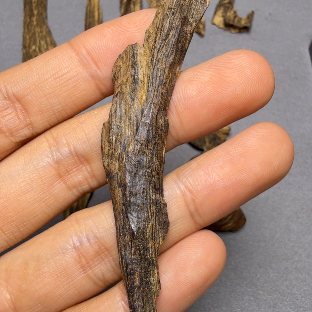 沉香沉香碎屑沉水2克