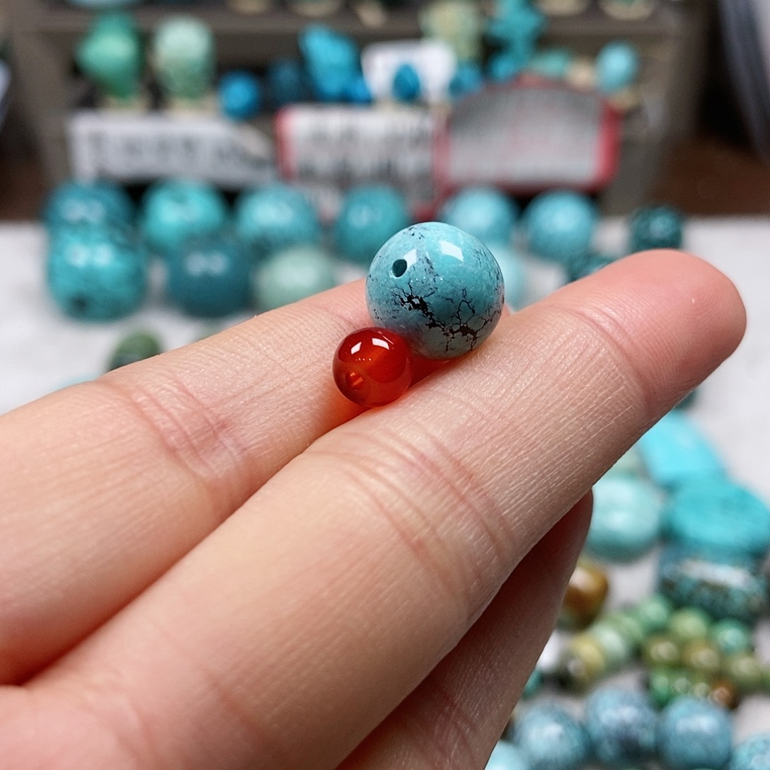 南红玛瑙未镶嵌珠宝半成品河****室