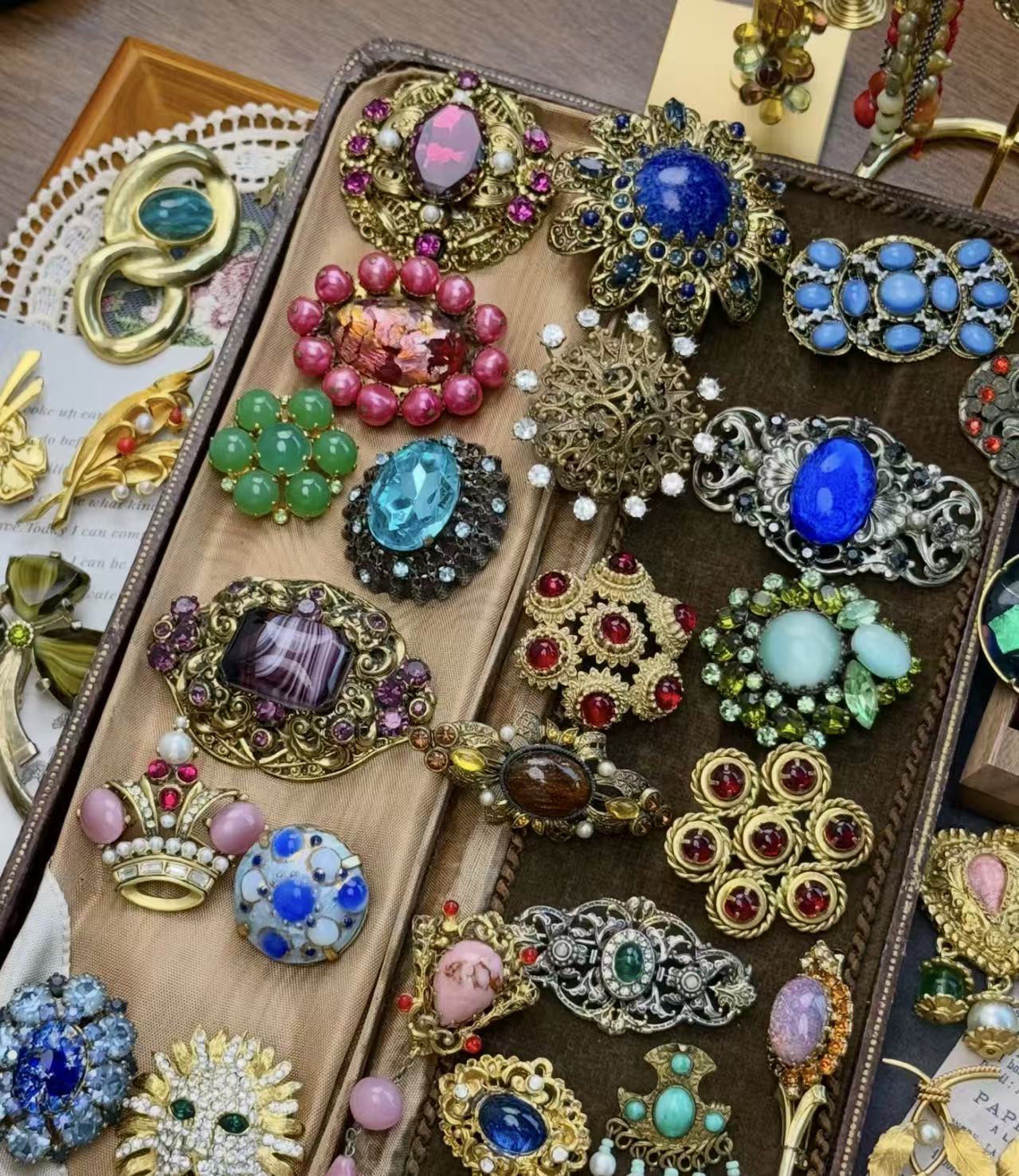 非金属合成锆石胸针 时尚百搭精致胸针xz