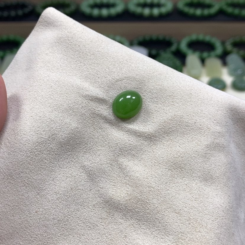 【闪购商品】颈饰未镶嵌和田玉（碧玉）