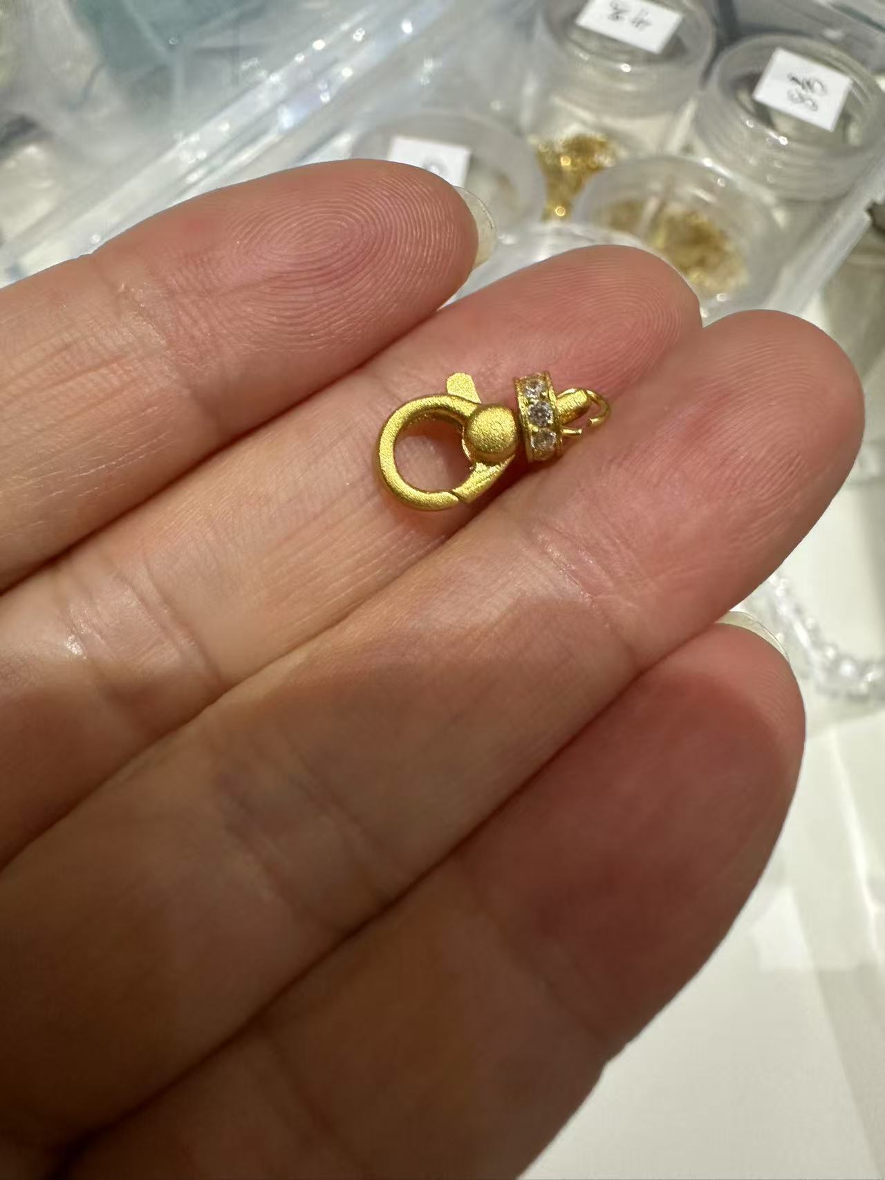 999足金跑环扣头