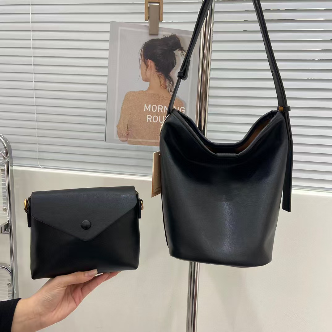 2025秋冬新款腋下潮流复古单肩斜挎包时尚女包 7168