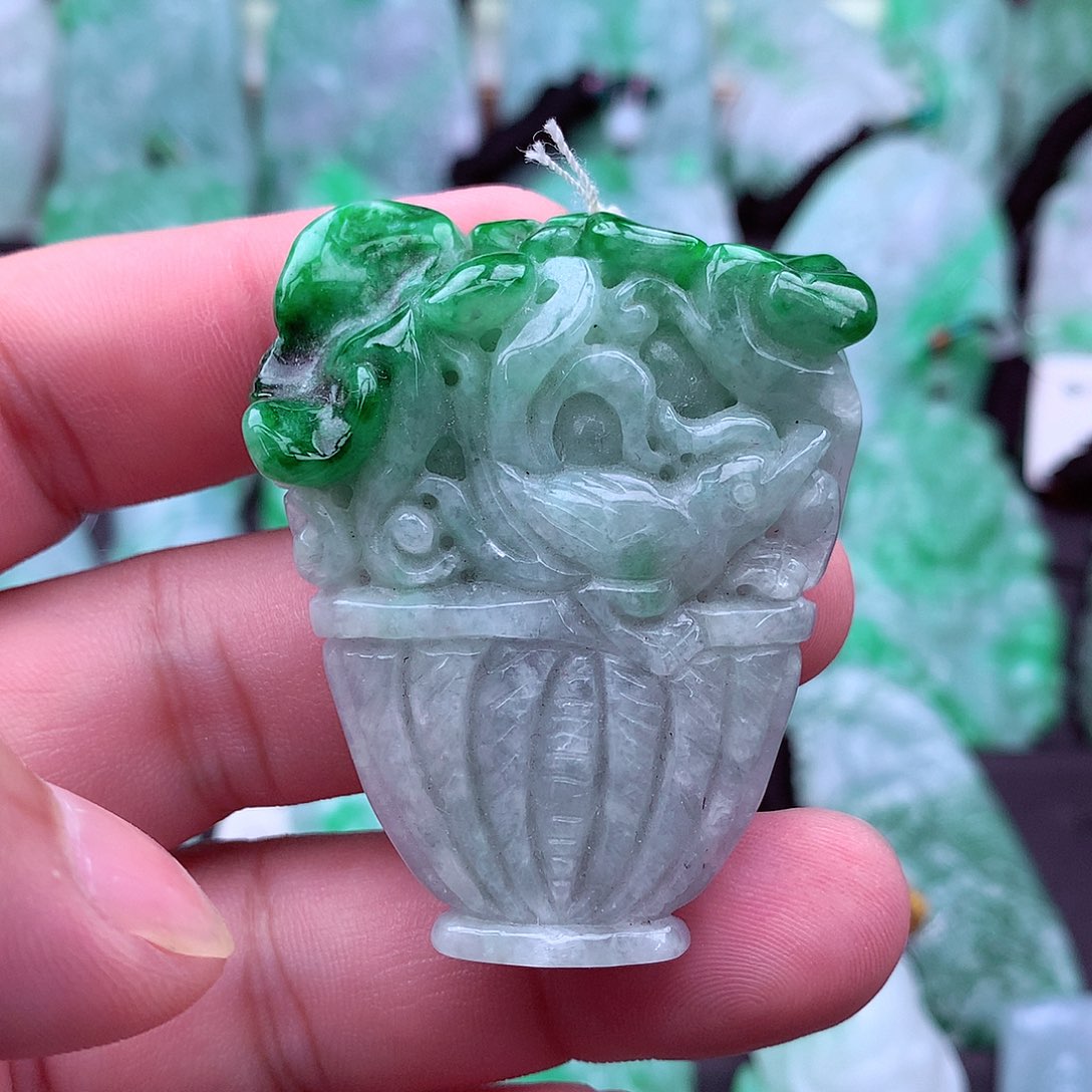 吊坠(不含链)未镶嵌翡翠