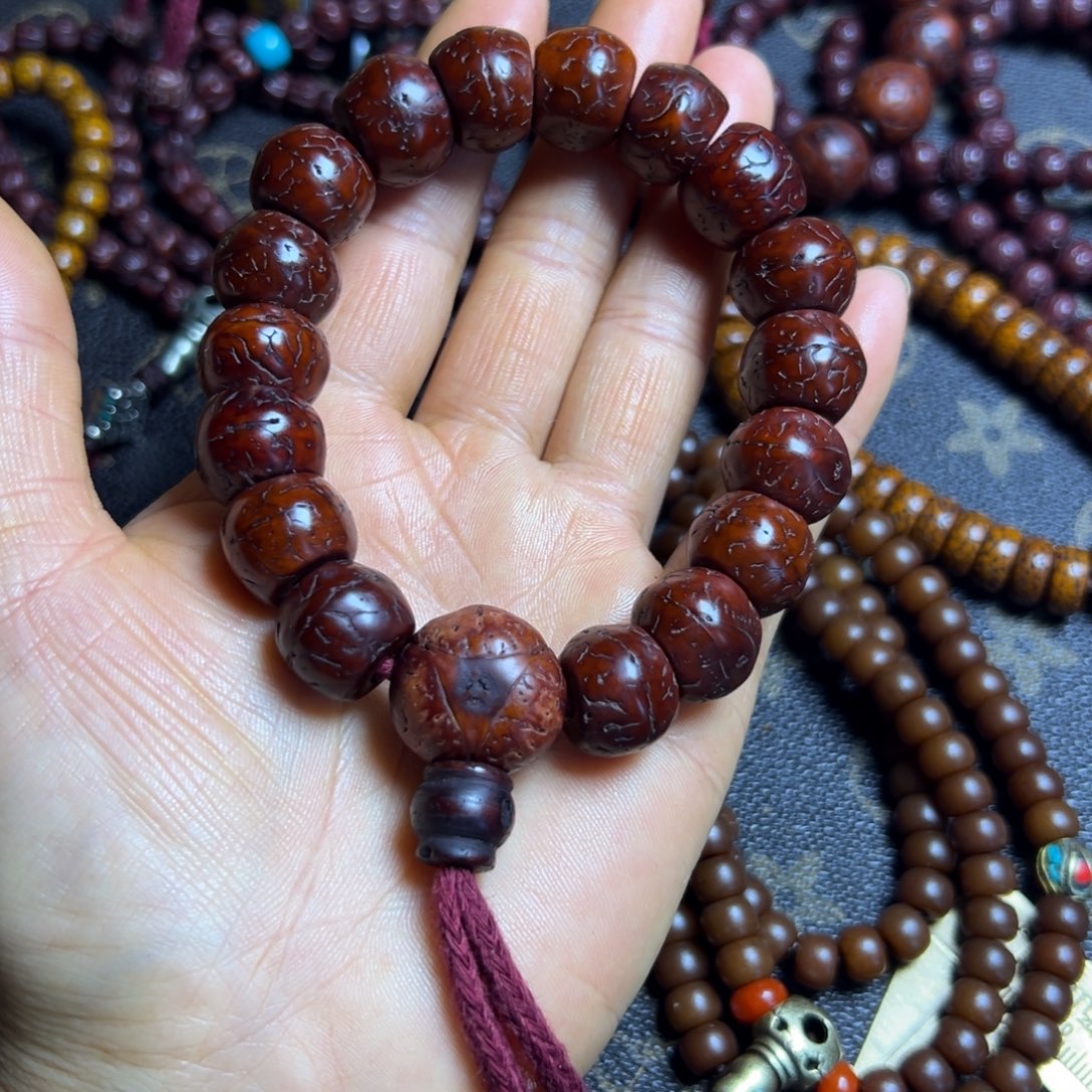 香榧木藏区手串凤眼菩提