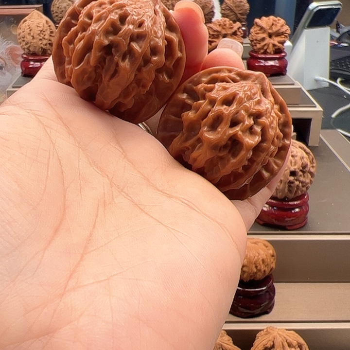 文玩核桃把件39 野生