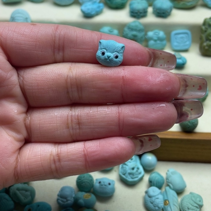 绿松石颈饰未镶嵌